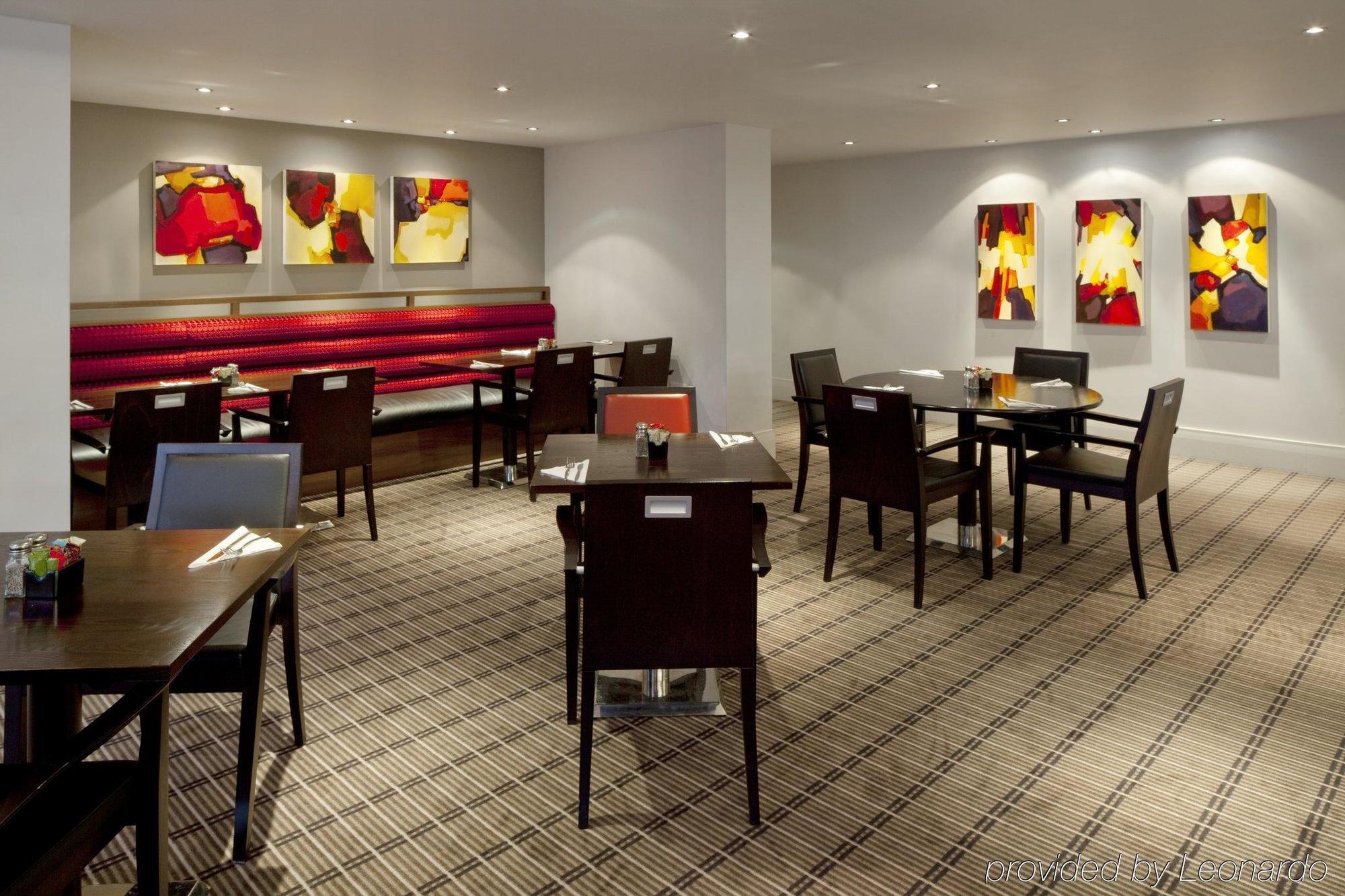 Holiday Inn Express Milton Keynes, An Ihg Hotel Restaurant photo